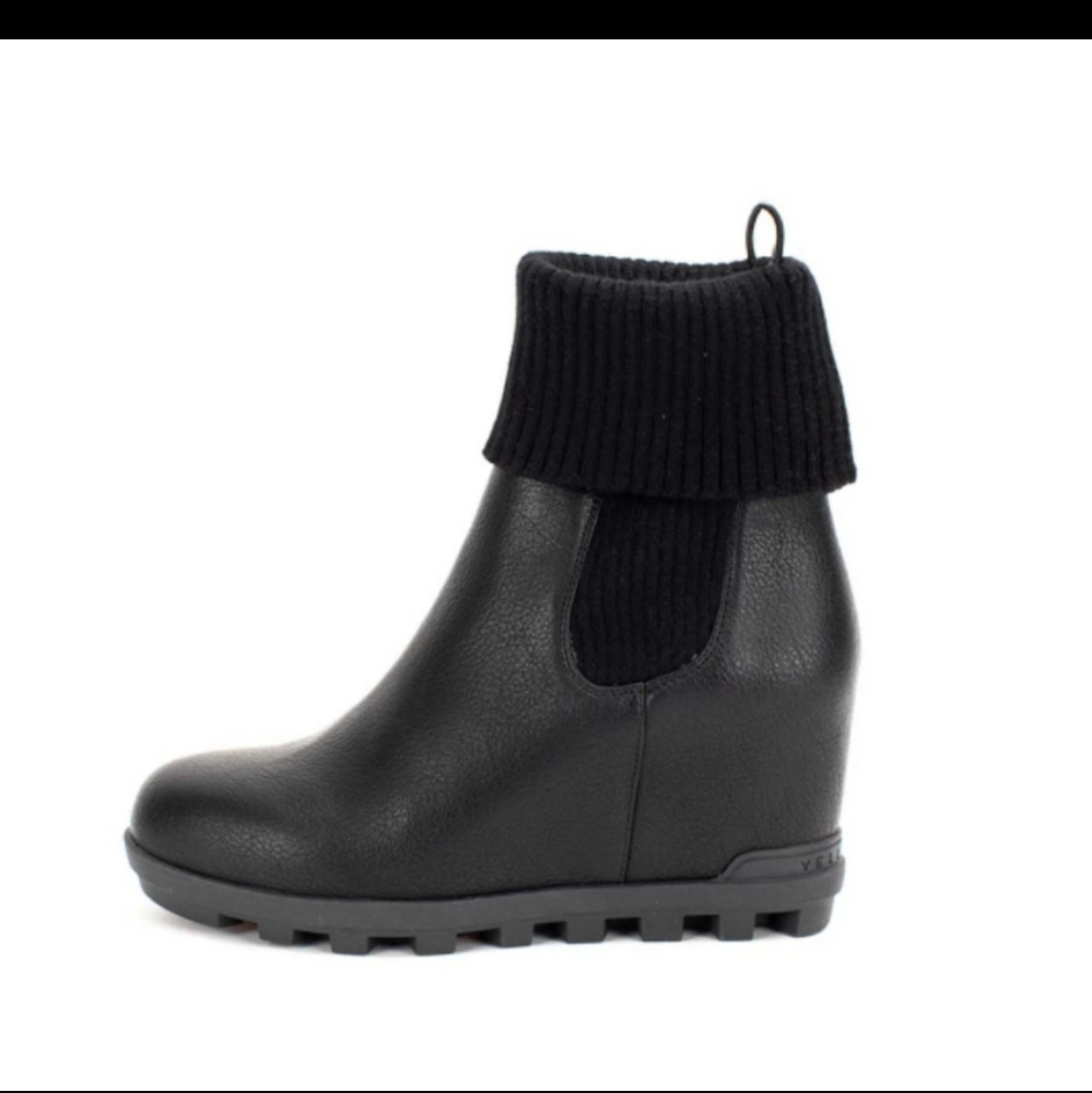 Yellow Box Cyndie Black Ankle Boots~ Size 8.5